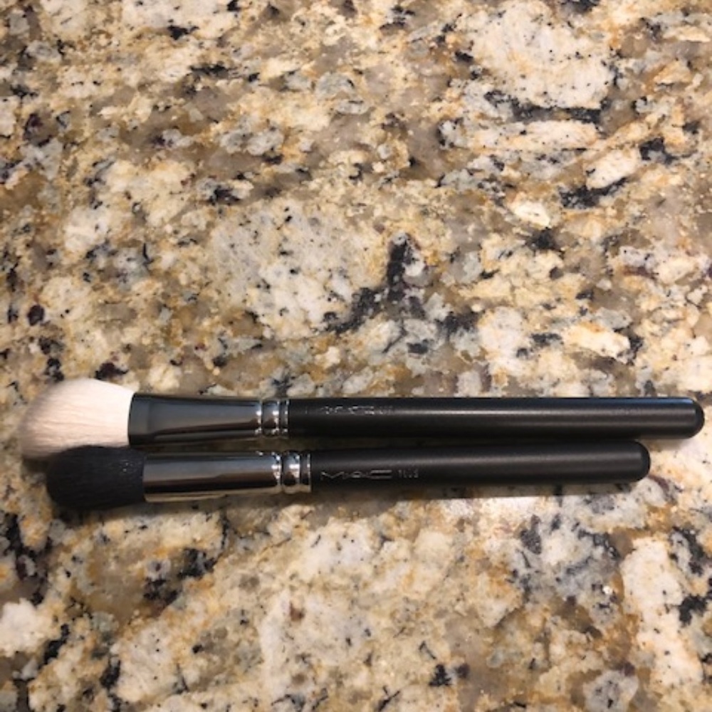 Mac 168 brush and 109S brush